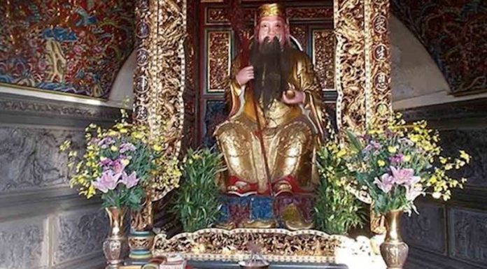 要發財,不必捨近求遠!拜福德財神土地公一樣靈驗